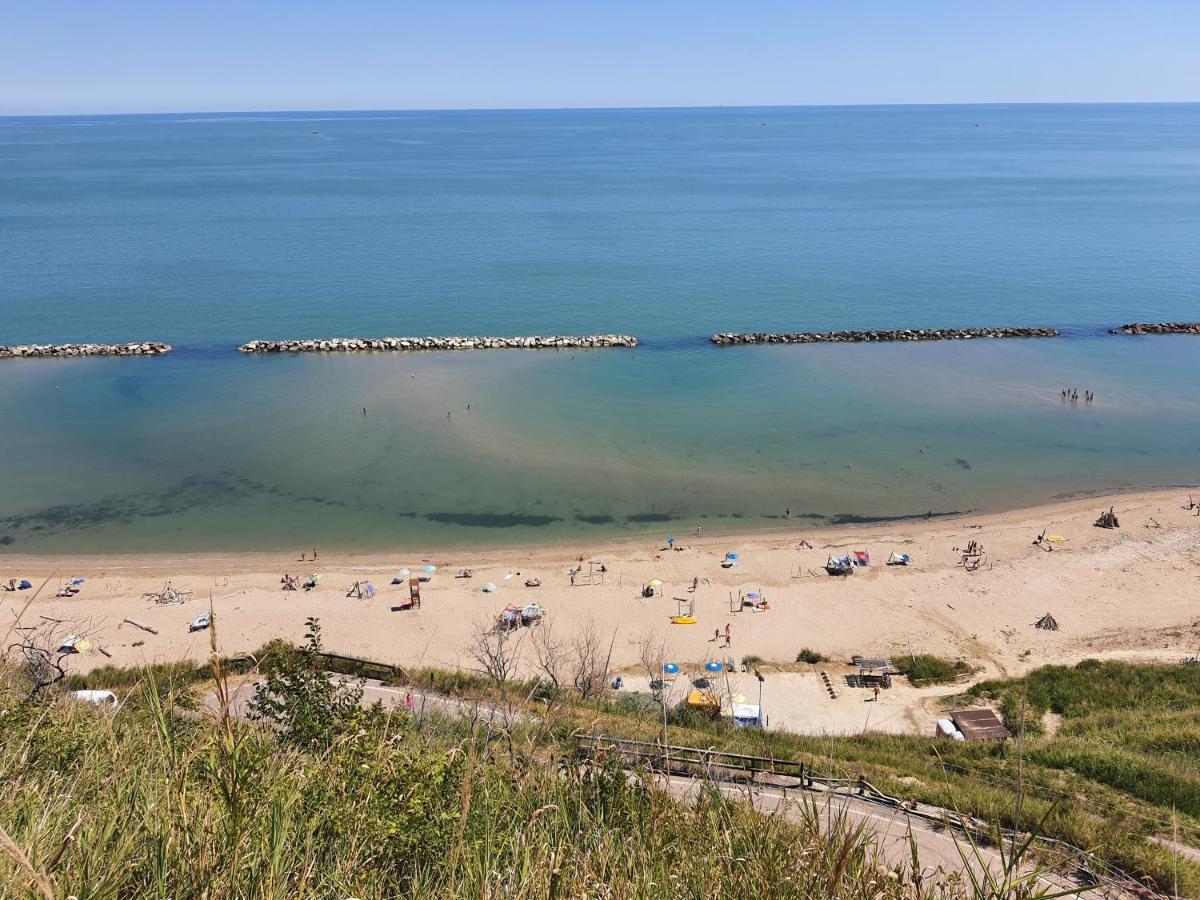 Bnb Fano Collina. La Pace Di Una Vacanza Piagge Exteriör bild