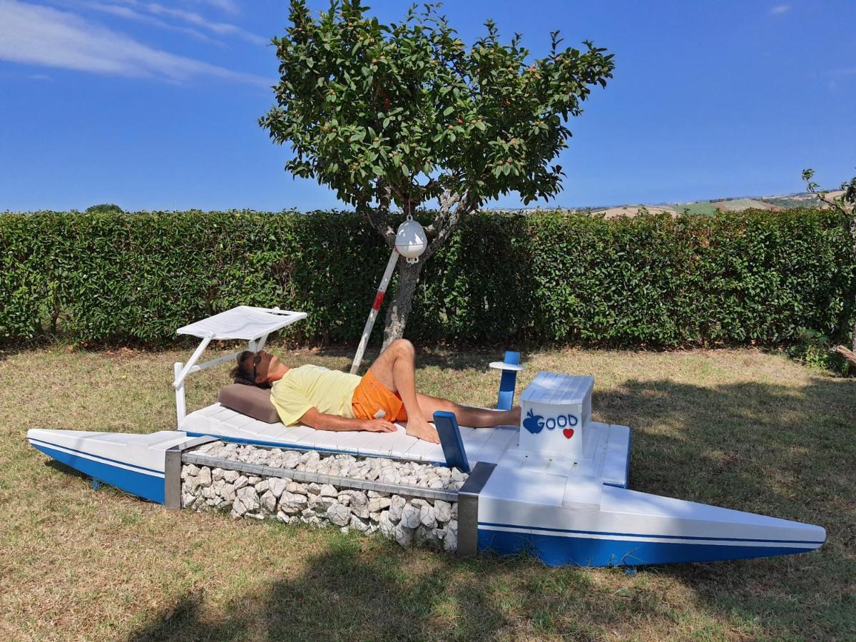Bnb Fano Collina. La Pace Di Una Vacanza Piagge Exteriör bild